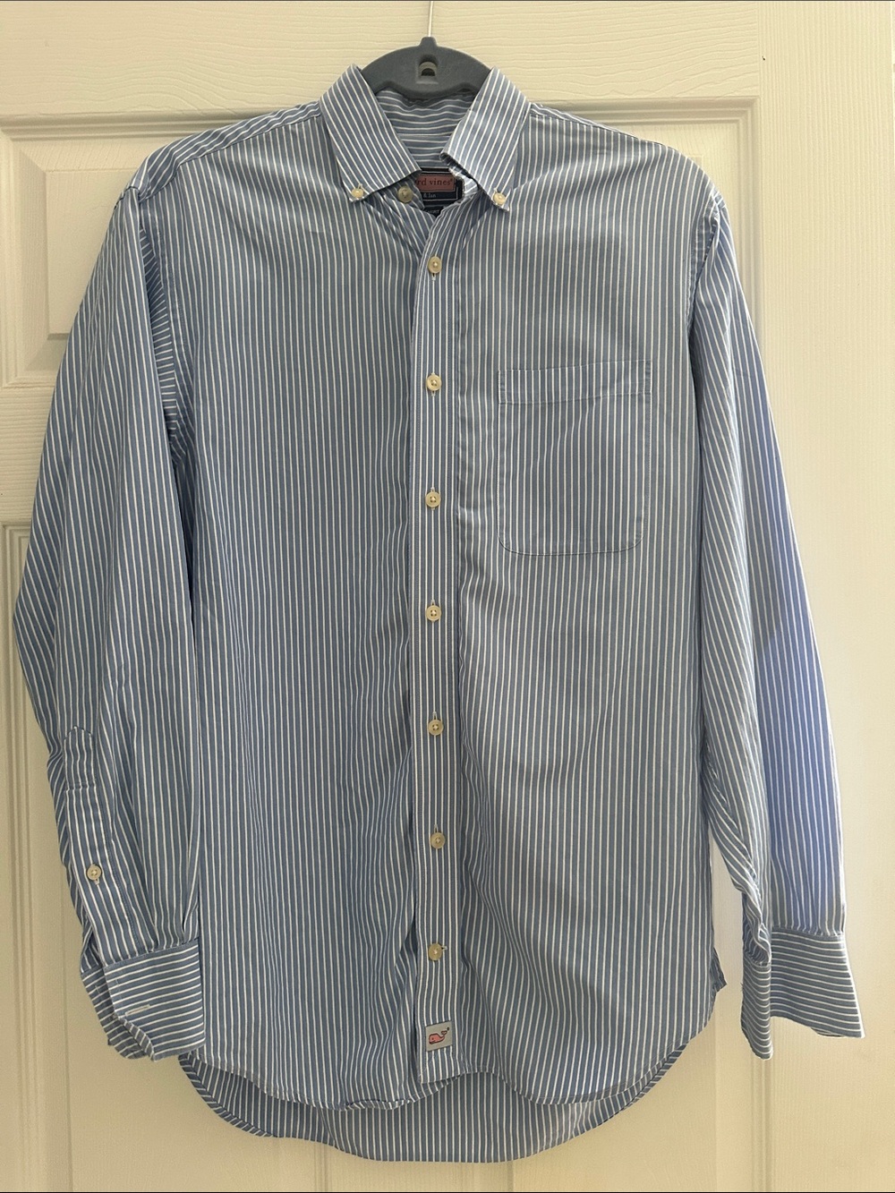 Vineyard Vines Men’s Blue and White Pinstripe Button-Down Shirt